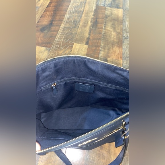 Coach purse - Picture 3 of 3